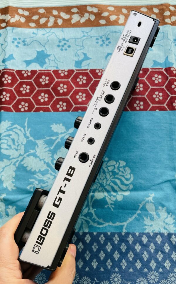 Pédalier effets basses Boss GT1B n°A40311B, carton d’origine, alim 9V Eagletone – Image 2