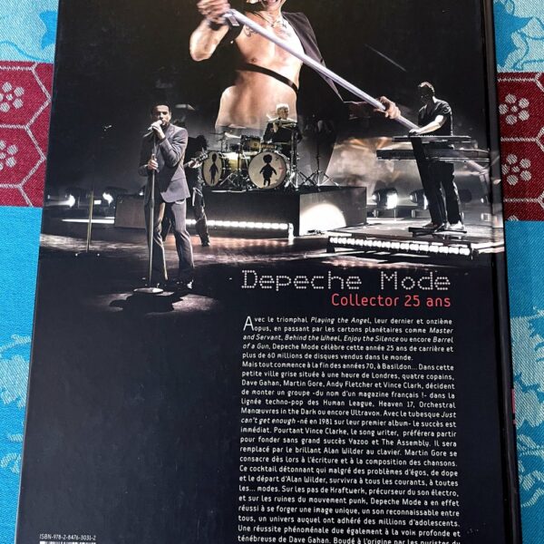 Alternative view of Livre Depeche Mode Collector 25 ans, 1981>2006, Béatrice Nouveau, Vade Retro