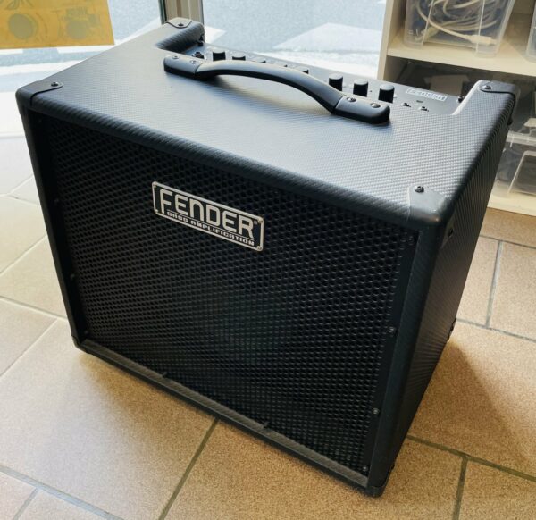 Amplificateur basse Fender Bronco 40 n°CMTK11200126, 40W