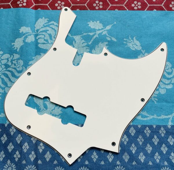 Pickguard Jazz Bass parchment 3 plis, pochette plastique