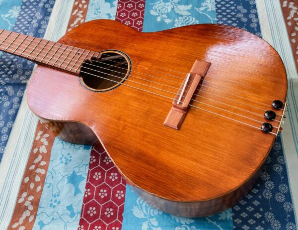 Guitare électro-acoustique luthier Tyko Runesson n°125 (2024, Suisse, Winterthur), étui – Image 2