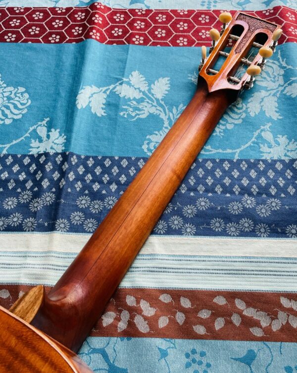Guitare électro-acoustique luthier Tyko Runesson n°125 (2024, Suisse, Winterthur), étui – Image 14