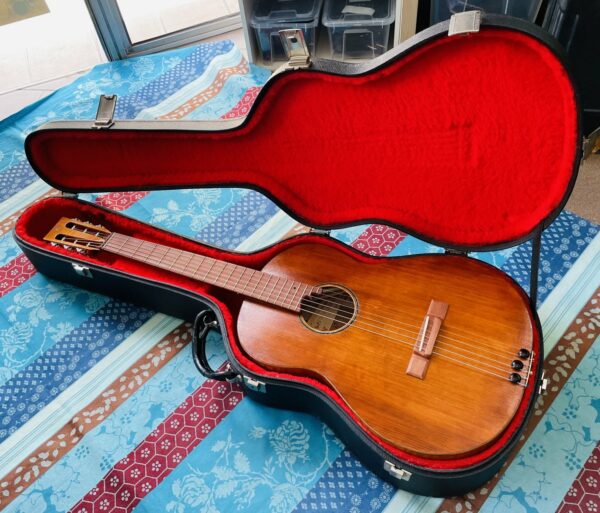 Guitare électro-acoustique luthier Tyko Runesson n°125 (2024, Suisse, Winterthur), étui – Image 20