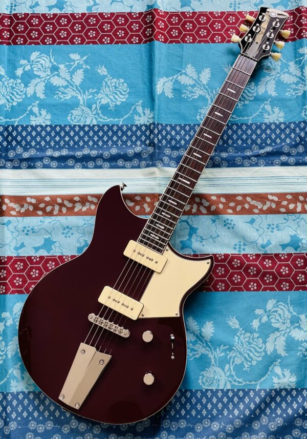 Guitare électrique Yamaha Revstar RSS02T Hot Merlot n°IJX253525, housse Yamaha Deluxe d’origine