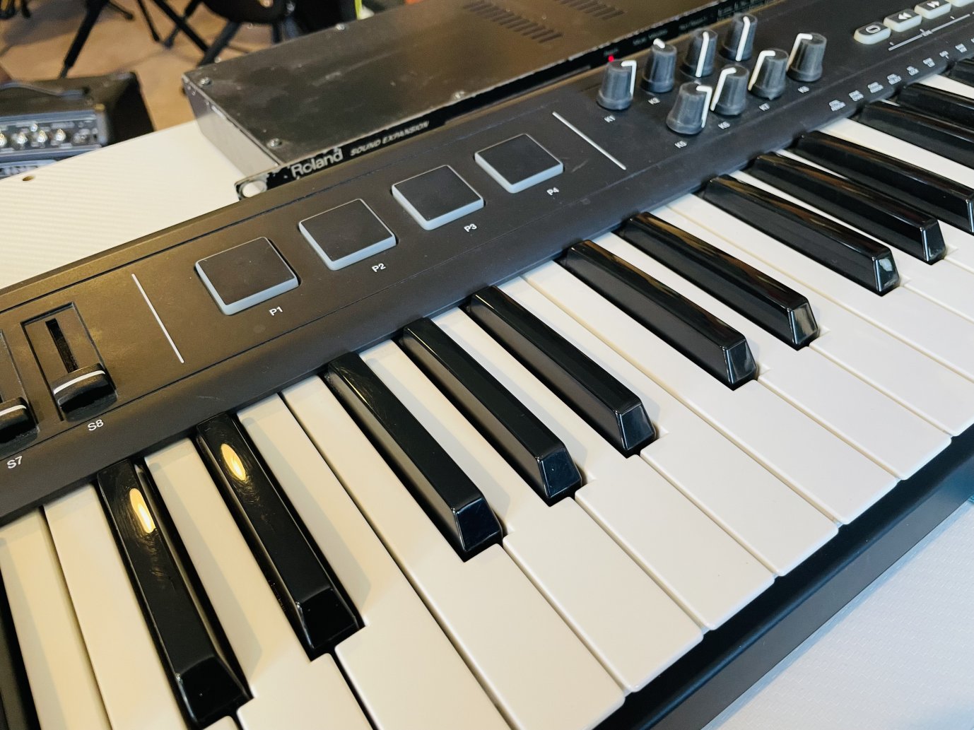 Clavier maitre Alesis QX61 n°BI1312139300054, carton d’origine, câble usb – Image 3