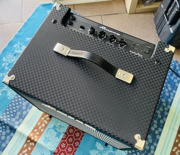 Ampli basse Ampeg Rocket bass RB-108 n°2112312F720051, alim, 30W – Image 4