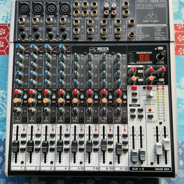 Alternative view of Table de mixage analogique Behringer Xenyx 1622 USB n°S221200455900, 2 équerres, boite d’origine, alim