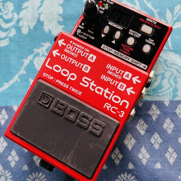 Pédale looper Boss RC-3 n°F1J0, boite d’origine