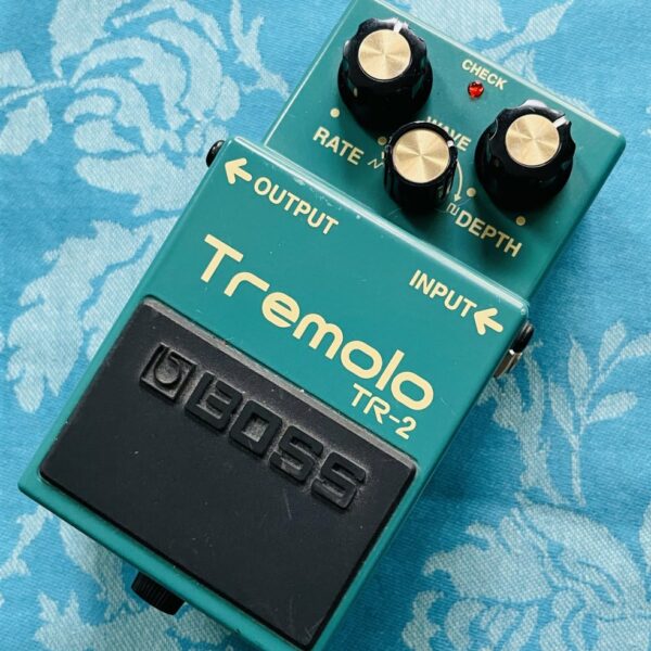 Pédale trémolo Boss TR-2 n°T7K0343, boite