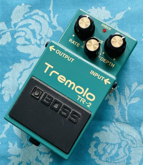 Pédale trémolo Boss TR-2 n°T7K0343, boite