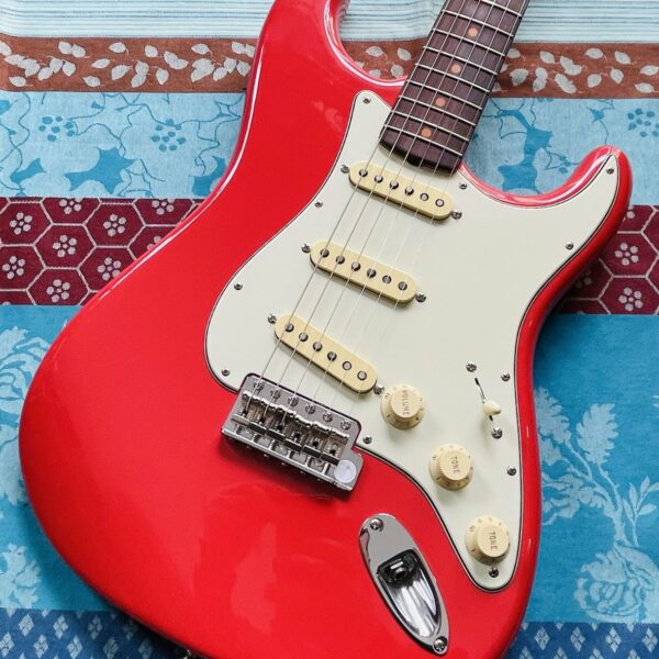 Alternative view of Guitare électrique Fender American Vintage II 1961 stratocaster rosewood fiesta red n° V2327184 (2023, USA), étui et certificat, réglage luthier Amal (20.09.25)