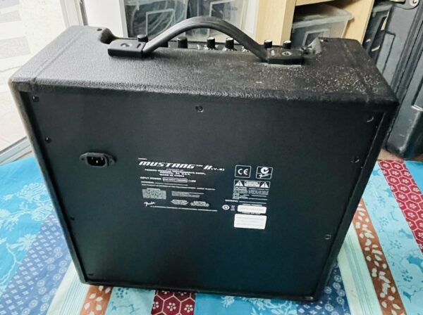 Amplificateur guitare Fender Mustang II V2 n°CGPG1401000, alim – Image 3
