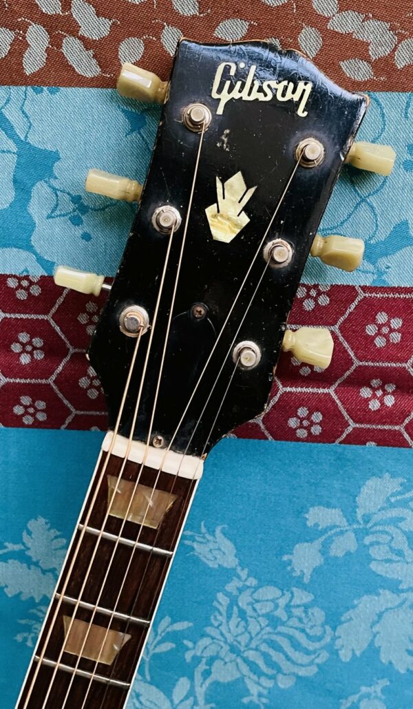 Guitare électro-acoustique Gibson J-160 E n°868270 (1968, USA), étui usé La boite à Musique, mécaniques Kluson – Image 4