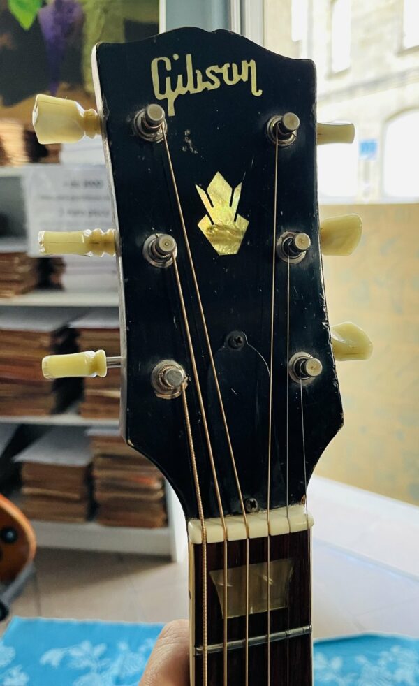 Guitare électro-acoustique Gibson J-160 E n°868270 (1968, USA), étui usé La boite à Musique, mécaniques Kluson – Image 10