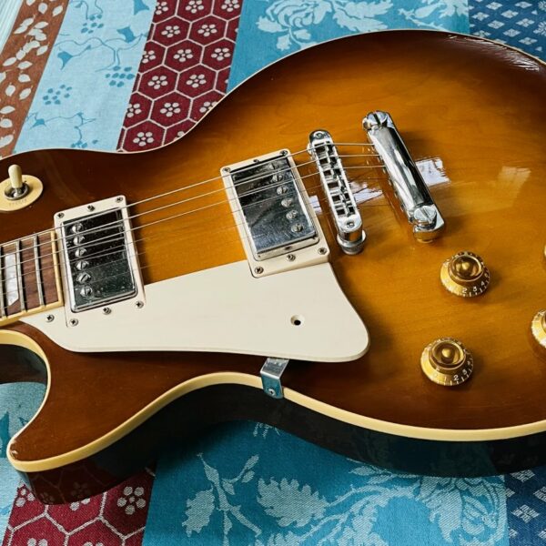 Alternative view of Guitare électrique gaucher Gibson Les Paul Standard honey burst left hand n°92846337 (1996, USA), étui Gibson, certificat LPSLHBCH1 Etui Gibson, luthier Amal (08.09.25)