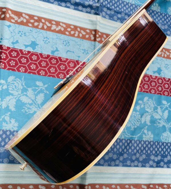 Guitare acoustique Kiso-Suzuki W200 n°70395 (1970, Japan, ville de Kisofukushima), étui noir, réglée chez le luthier Amal (08.09.25) – Image 6