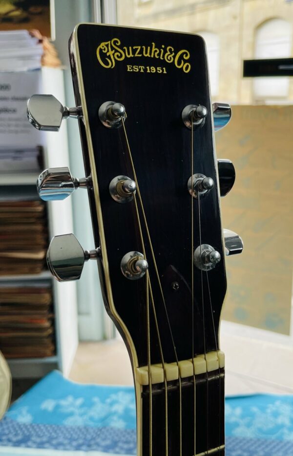 Guitare acoustique Kiso-Suzuki W200 n°70395 (1970, Japan, ville de Kisofukushima), étui noir, réglée chez le luthier Amal (08.09.25) – Image 13