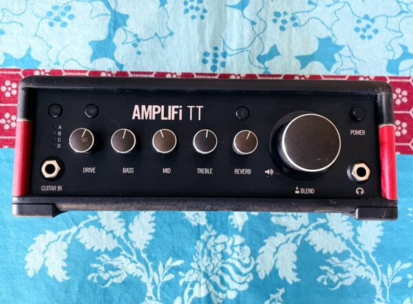 Ampli guitare Line 6 Amplifi TT n°TMDOM6504002080, alim, notice, boite d’origine