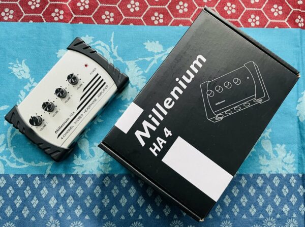 Amplificateur de casque 4 canaux Millenium HA4 n°72262CAC09294, boite d’origine, alim, notice – Image 5
