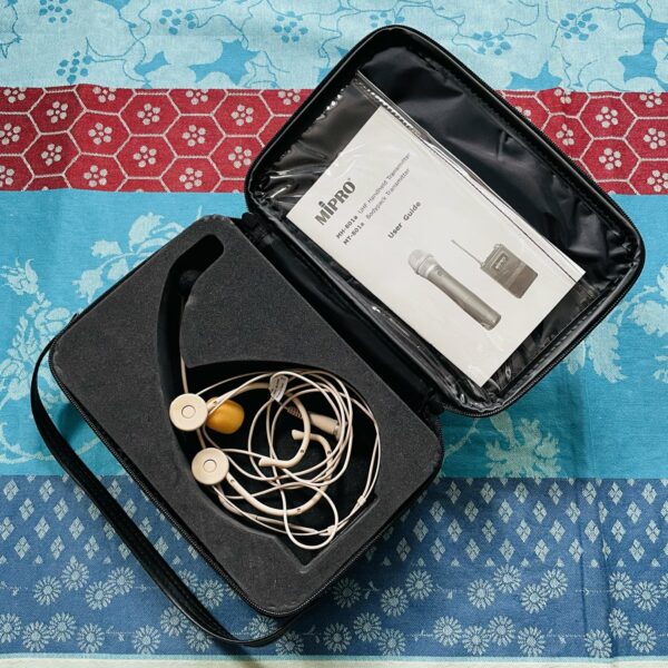 Système wireless micro Mipro MR801a n°878286246A, boitier, microphone serre-tête Mipro MU 55HNS, housse – Image 5