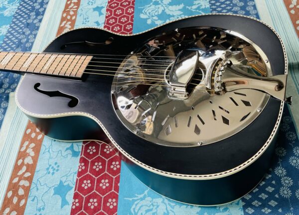 Dobro Recording King RPH-22 MBK n°221029346, réglée chez le luthier Amal (08.09.25) – Image 2