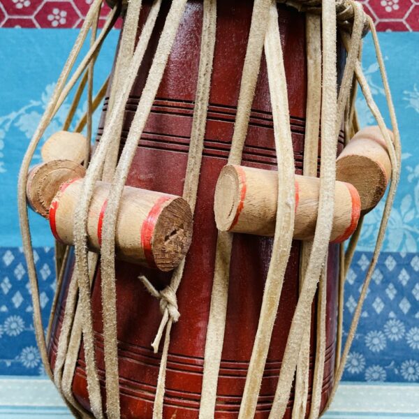 Alternative view of Petit tambour Dayan « tabla d’Inde », coussin