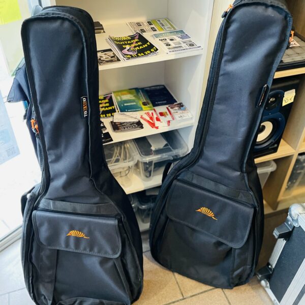 1 housse guitare acoustique de voyage Tobago AGB-20F (petite taille)