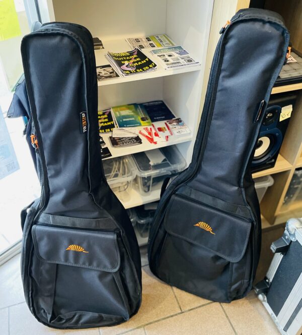 1 housse guitare acoustique de voyage Tobago AGB-20F (petite taille)