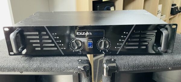 Pack sonorisation enceintes passives Yamaha S112V n°11714063 / 11711448, ampli Ibiza AMP300, 2 câbles speakon, 2 supports d’enceintes neufs Millenium BS-2211B set (housse) – Image 6