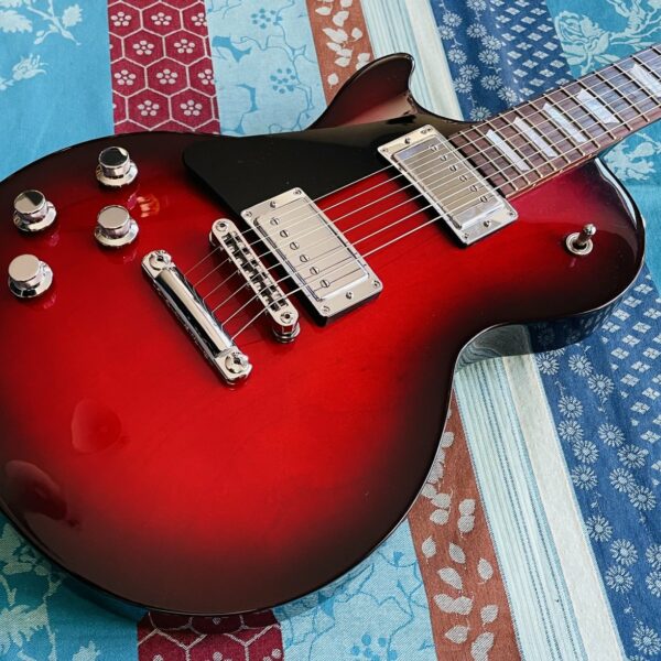 Alternative view of Guitare électrique gaucher Gibson Les Paul HP black cherry Burst n°170067366 (2016, USA), série High Performance, G-Force, bel étui Gibson, certificats et accessoires Gibson.