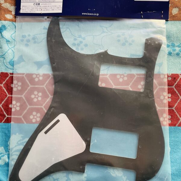 Alternative view of Pickguard rare guitare électrique Hosco Stratocaster ST BLK 3PLY 2 HUM (Japan)