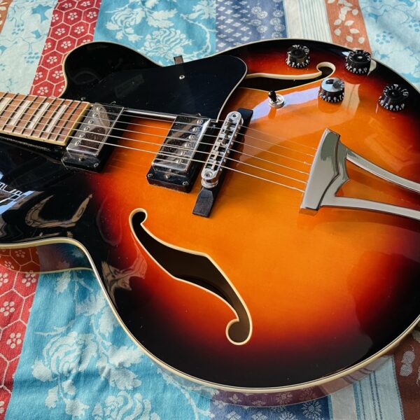 Alternative view of Guitare électrique Ibanez Artcore AF75 brown sunburst BS12.01 n°S06111902, révision Luthier Thébé, housse Tobago, sangle