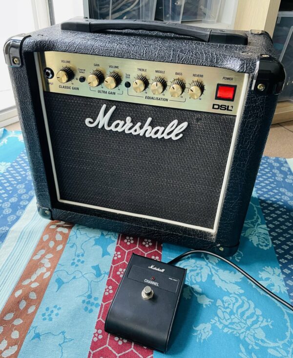 Ampli guitare lampe Marshall DSL-1 n°V011180FSE, footswitch Marshall