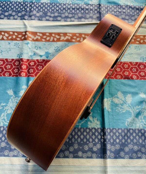 Basse électrique Taylor GS Mini bass n°2112127200 (Mexico), housse Taylor – Image 4