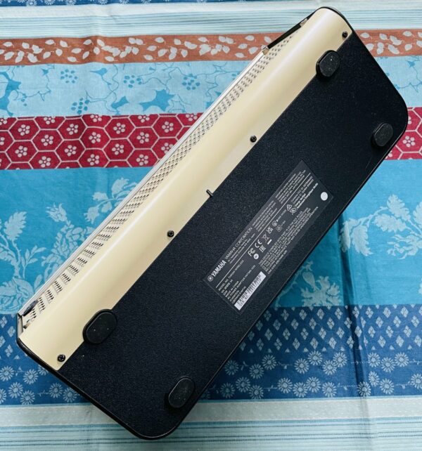 Amplificateur Yamaha THR30II Wireless cream n°T3951727P, alim – Image 3