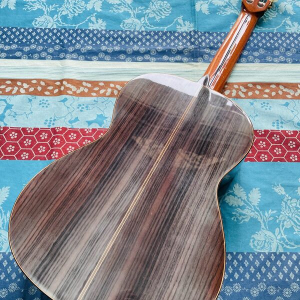 Alternative view of Guitare classique Almansa modèle 436, accordeur Boss, étui usé