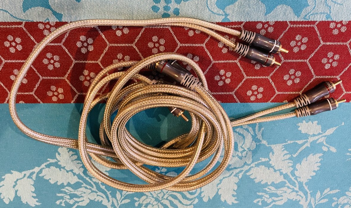 Rack American Equalizer Xeq 152b n°VF12080139, alim, cables cinch – Image 4