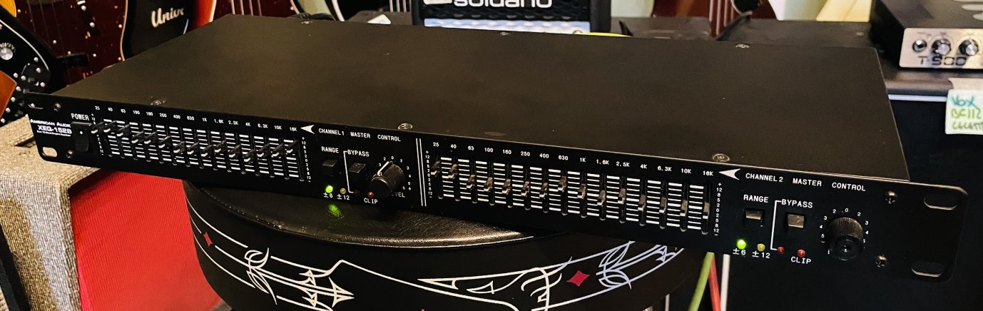 Rack American Equalizer Xeq 152b n°VF12080139, alim, cables cinch – Image 3