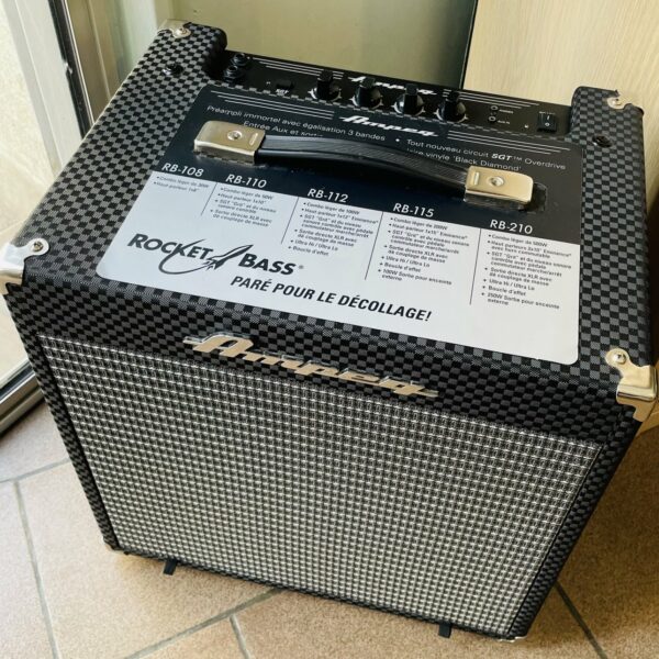 Alternative view of Ampli basse Ampeg Rocket Bass RB108 n°RB12F7115000072