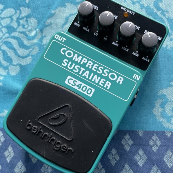 Pédale Behringer CS-100, boite d'origine