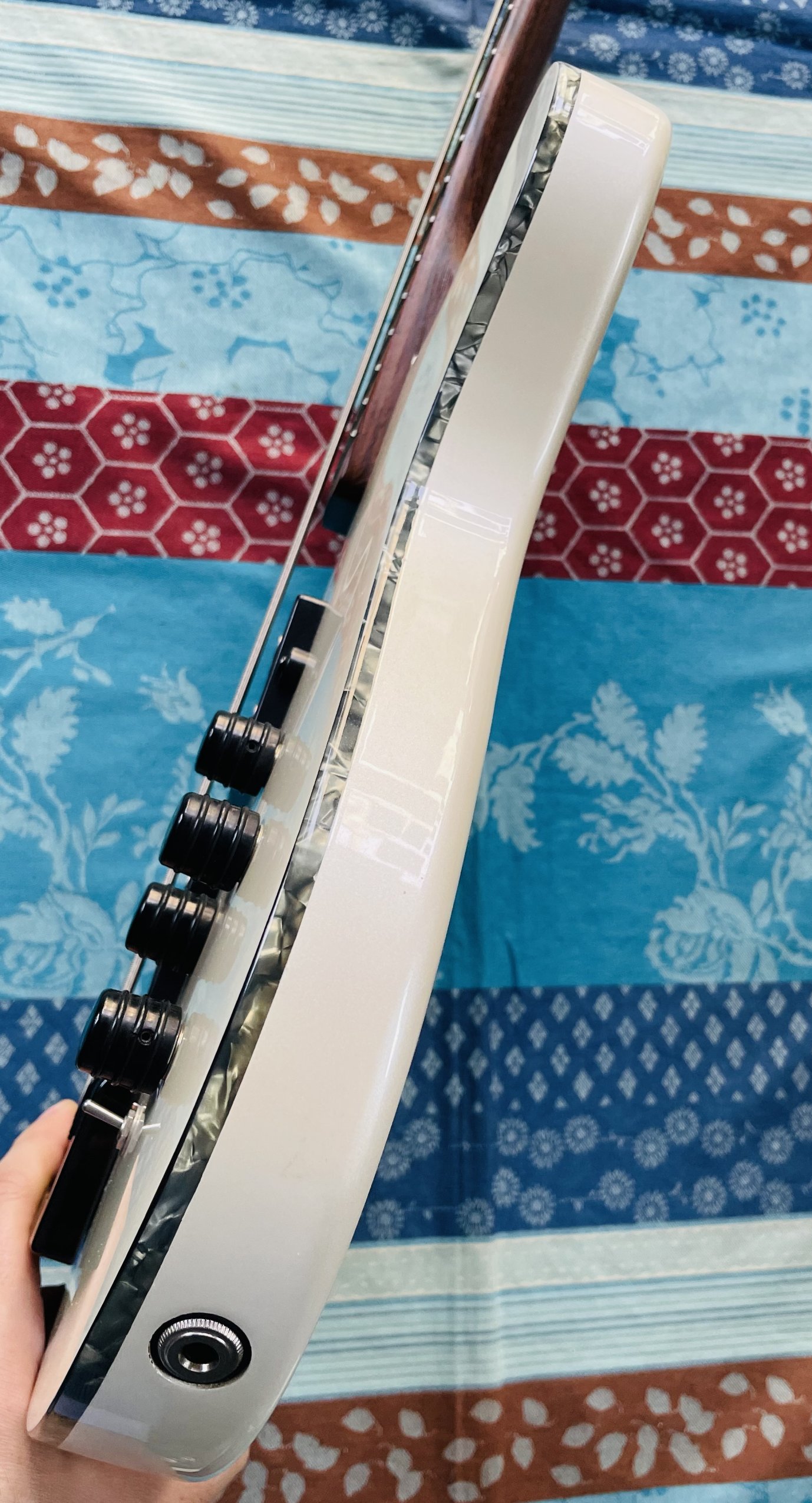 Basse électrique active 5 cordes Cort C5H White Pearl n°130803341 (Indonésia) – Image 5