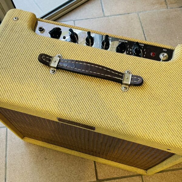 Alternative view of Ampli guitare lampes Fender Blues Junior tweed n°LO-T.094260 (USA), 15W