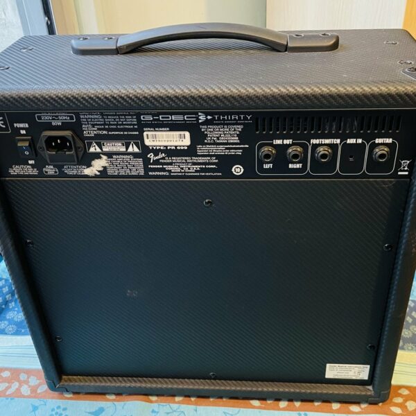 Alternative view of Ampli guitare Fender G-Dec 30 n°CMTB10201274, notice, alim, SD 8Go, footswitch