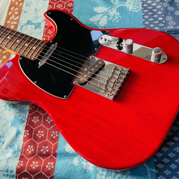Alternative view of Guitare électrique Fender Telecaster American Standard Telecaster RTW CRT Crimson Red Transparent (Ash) n°US12179459 (2012, USA), modèle 0113200738