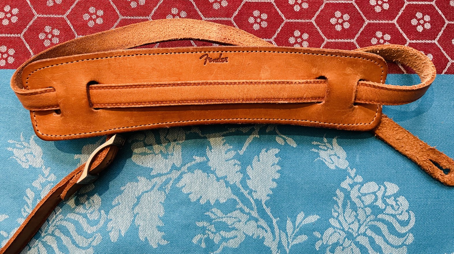 Sangle guitare Fender cuir marron "super deluxe vintage style strap"