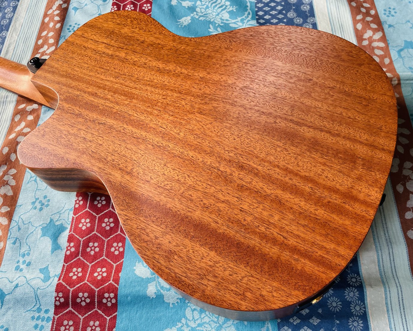 Guitare électro-acoustique Lâg TN170 ASCE nylon auditorium slim cut n°240GLT12146, cordes savarez – Image 7