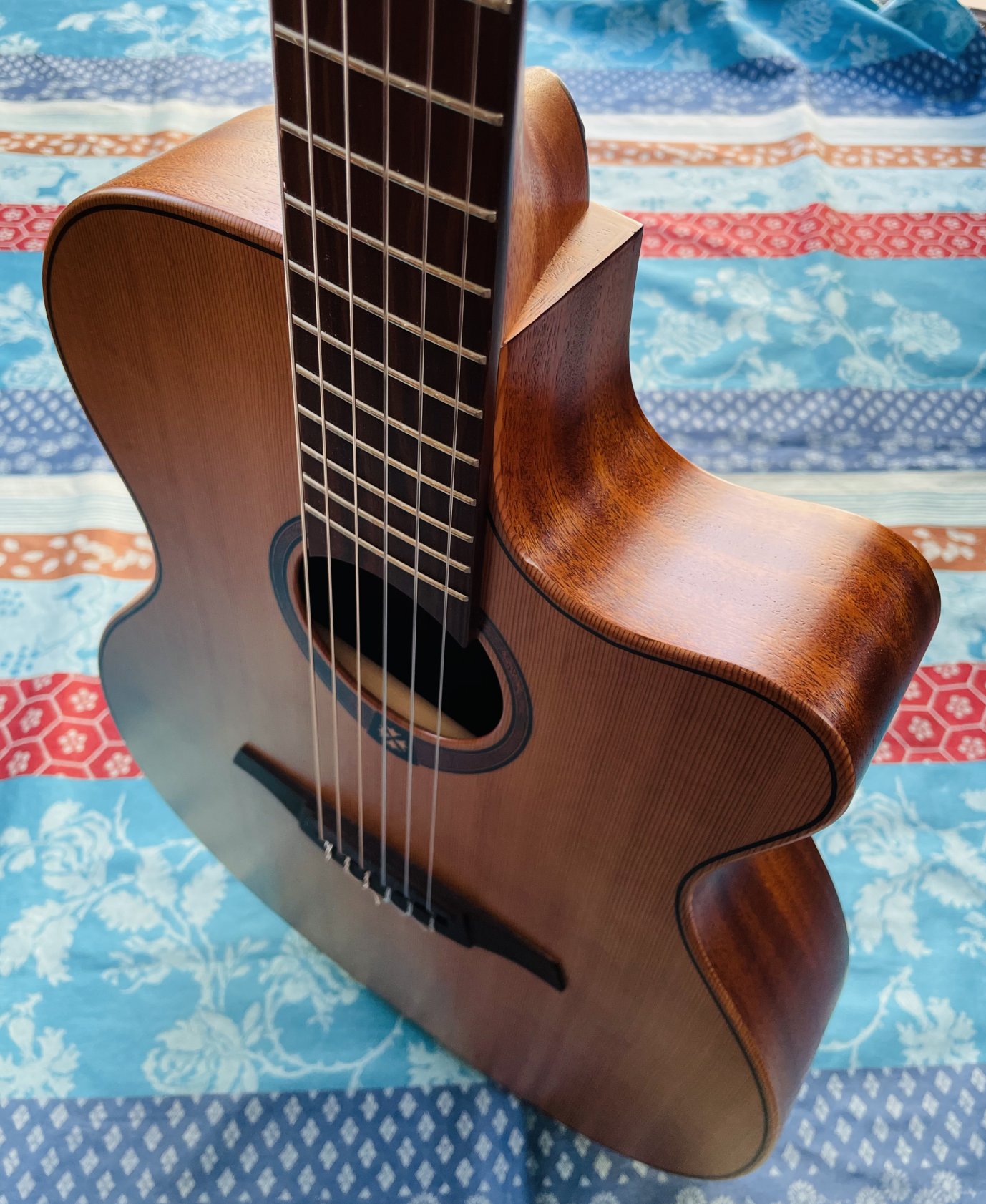 Guitare électro-acoustique Lâg TN170 ASCE nylon auditorium slim cut n°240GLT12146, cordes savarez – Image 9