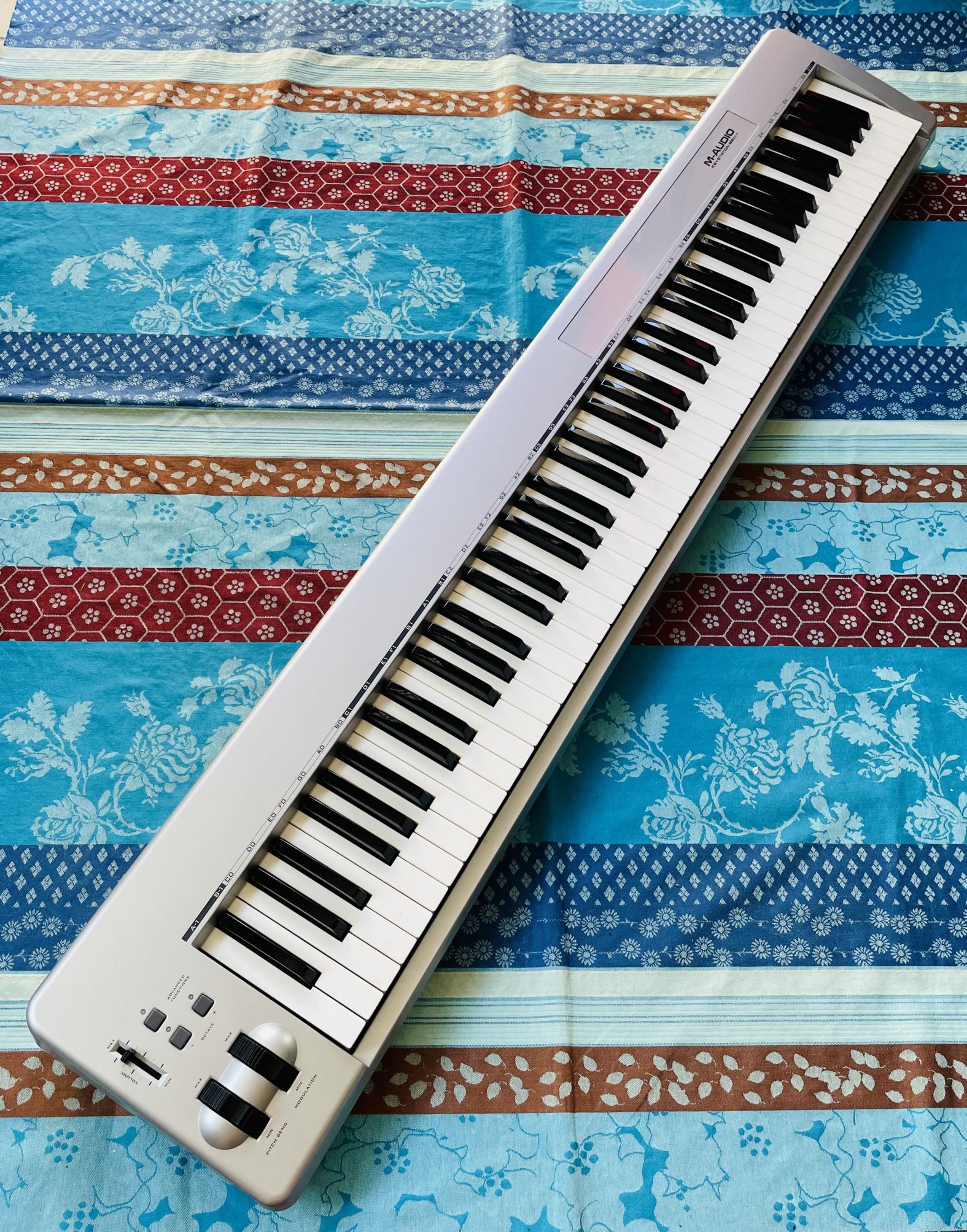 Clavier maitre M-Audio Keystation 88es n°BWDKT12500295, 88 touches