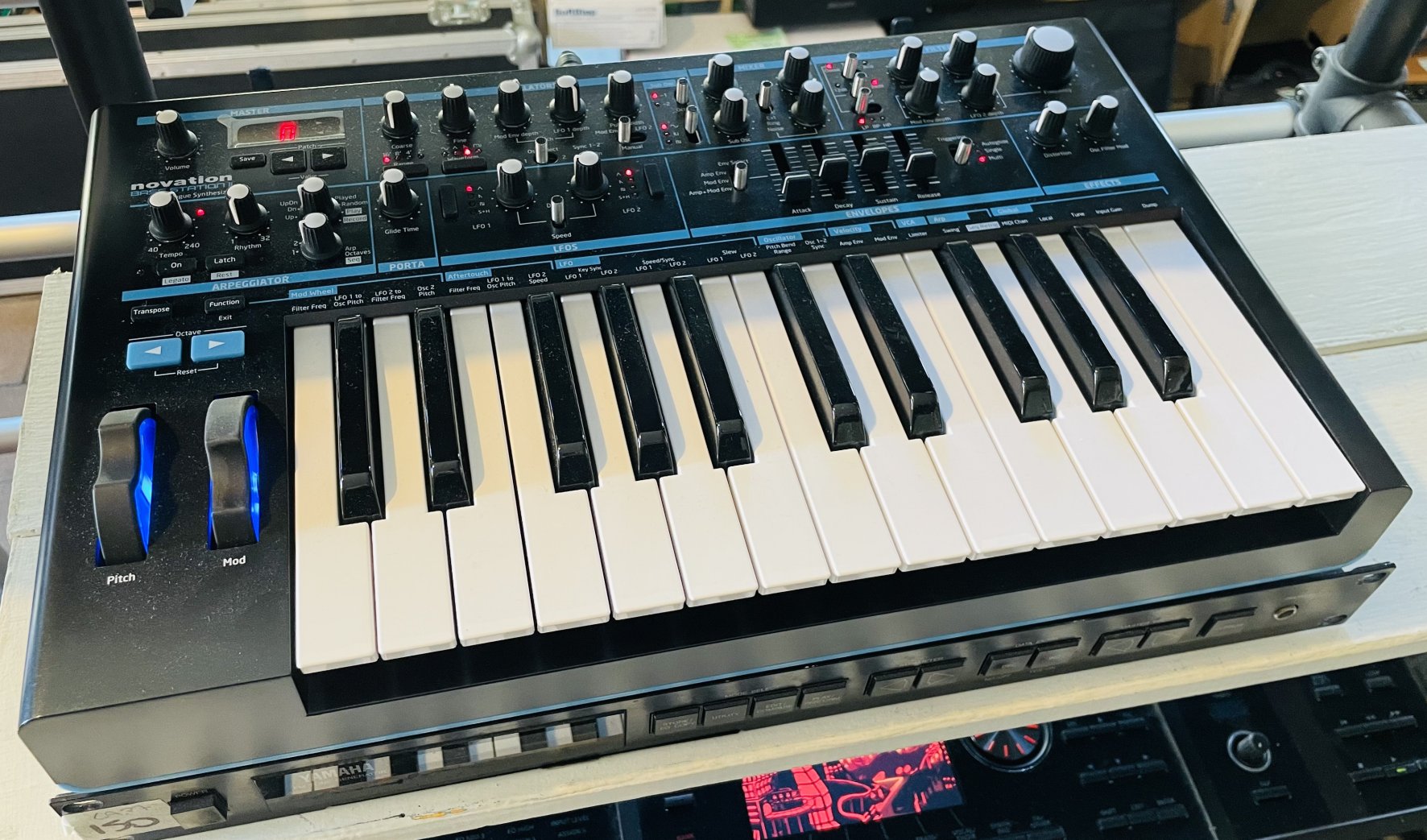 Synthé analogique mono Novation Bass Station II n°DB9437044258, alim