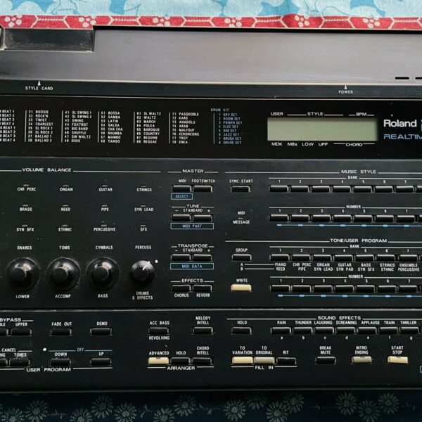 Alternative view of Arrangeur Roland RA-90 Realtime Arranger n°AE42487 (1991, Italy)